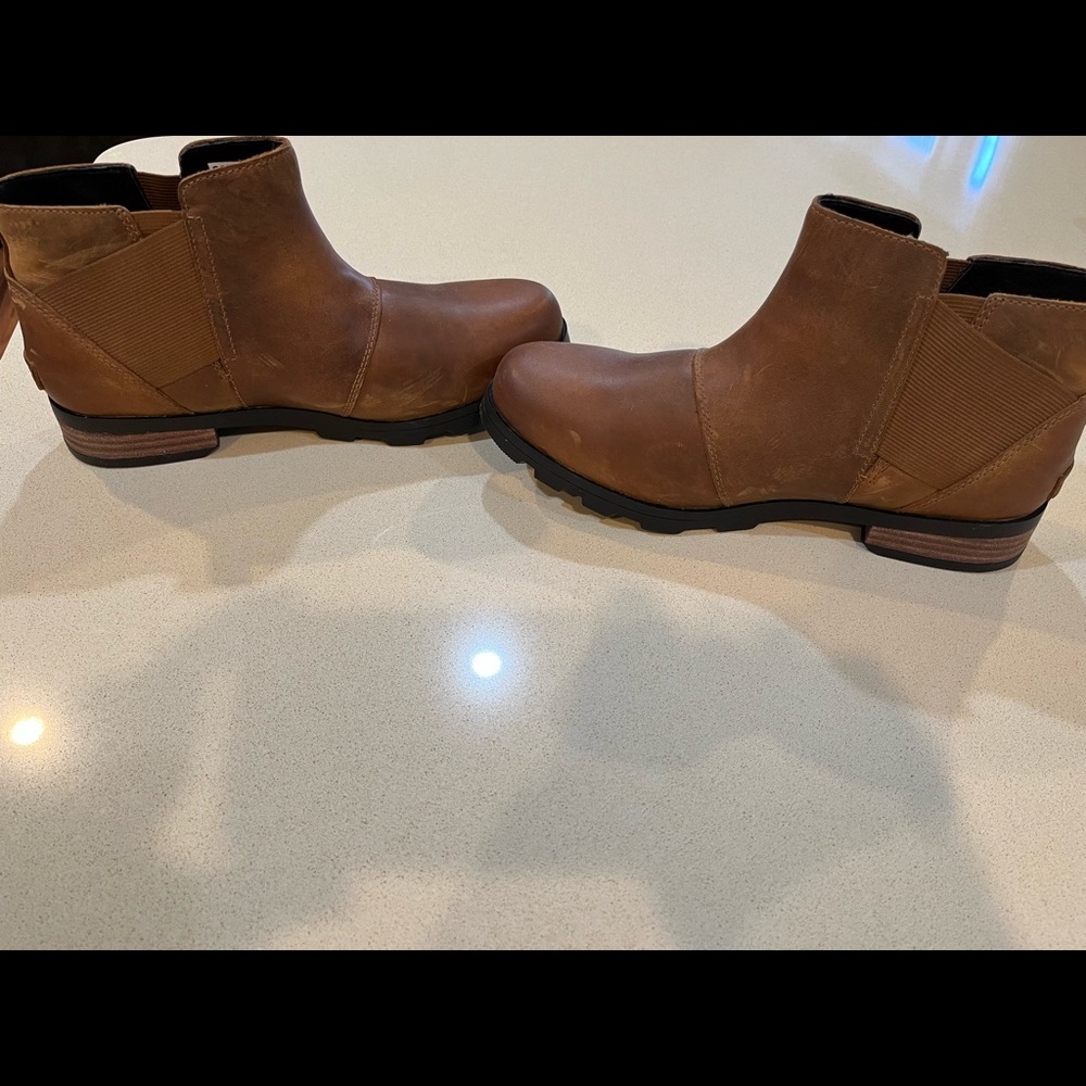 Sorel Emelie Chelsea Boots Brown Leather Size 9